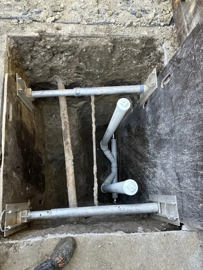 Experienced plumber completing Drain Cleaning work in Union City